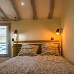Nice Vieille Ville Appartement neuf et cosy, deux chambres, 6 couchages